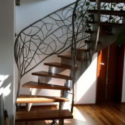  A wrought iron polished railing - Interior handrails 