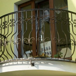 A balcony railing 