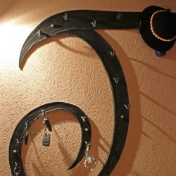 Forged accessories and decorations