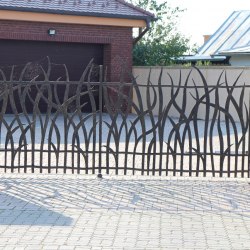kované brány - rodinný dom - vzor tráva