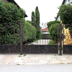 Luxusná kovaná brána s romantickým dizajnom vo vysokej kvalite
