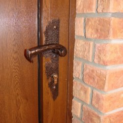 kľučky - kované doplnky na dvere