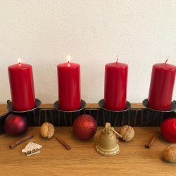 Vianočný kovaný svietnik pre adventné obdobie 