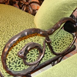 Kováčstvo - ručne kovaná sedačka - detail
