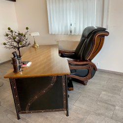 Kovaný kancelársky stôl