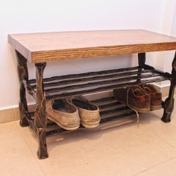 ručne kovaný botník s drevom - kovaný nábytok do predsiene