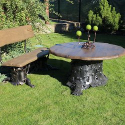 Záhradný stôl a lavica - výnimočný dizajn - kôra stromu - luxusný záhradný nábytok